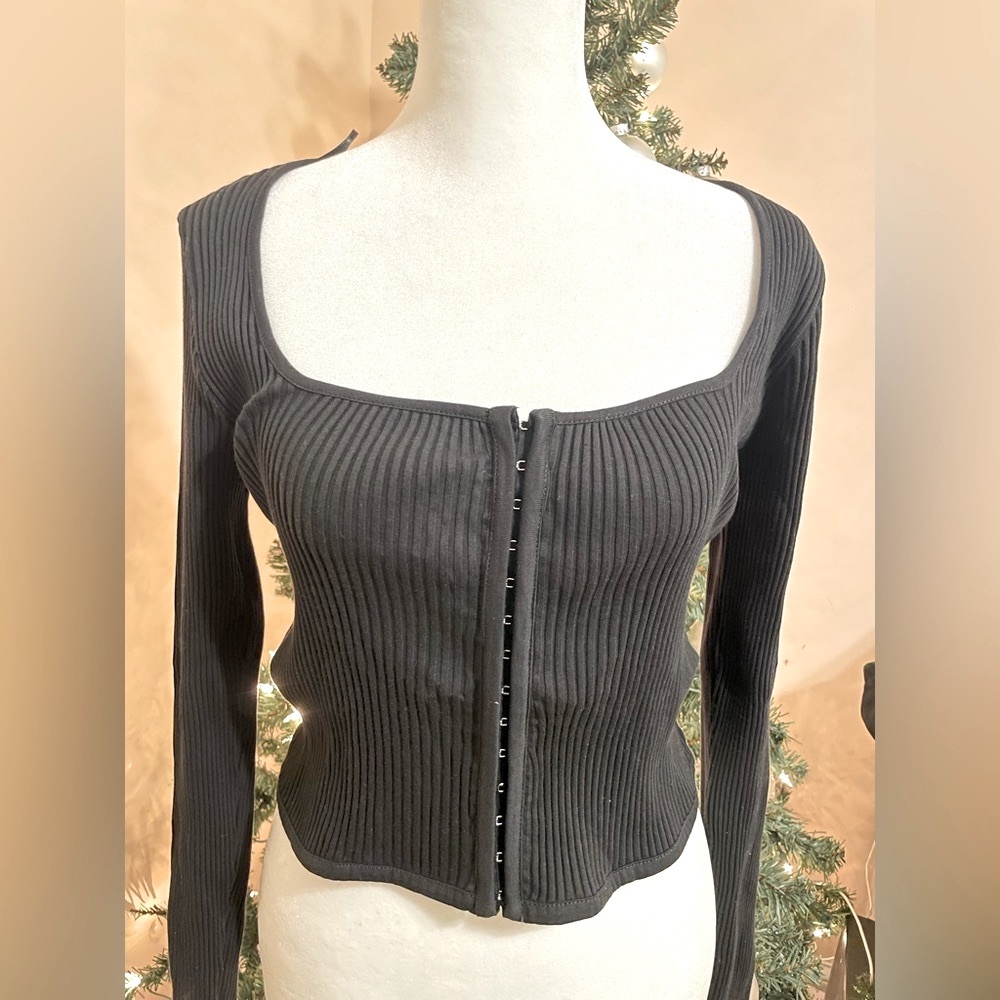 Zara L black long sleeve